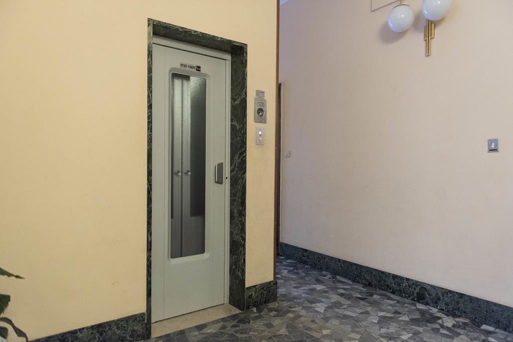Pied A Terre Sant'Agostino Apartment Milan Exterior photo